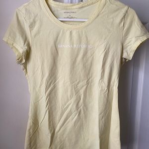 Banana Republic Tshirt